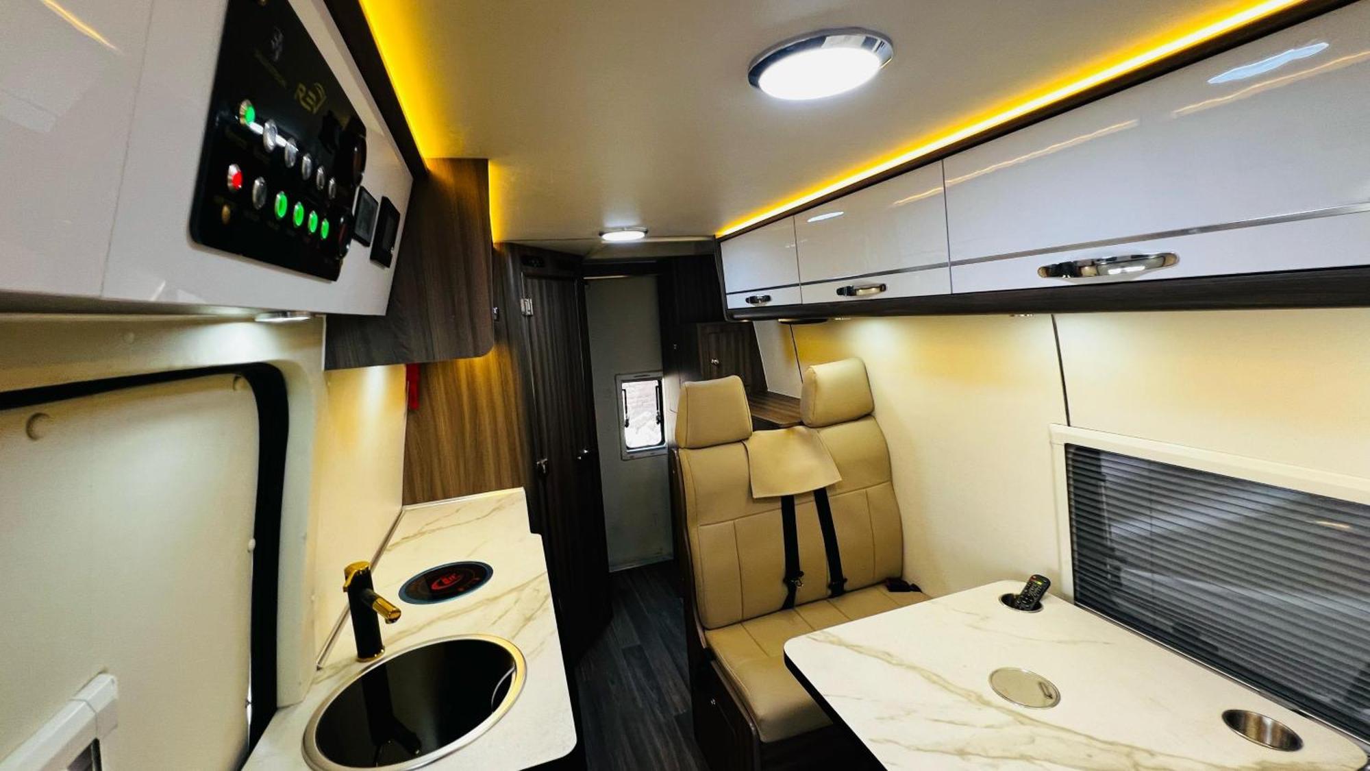 库斯科 Ford Transit Campervan酒店 外观 照片
